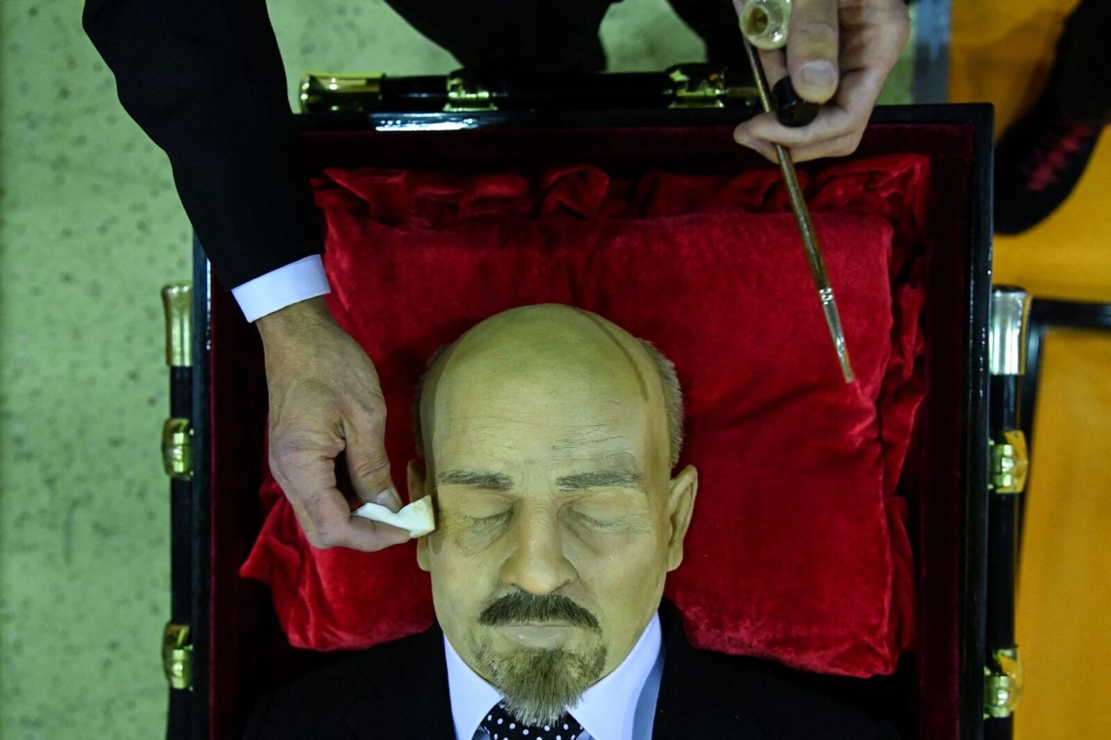 Владимир Ленин
